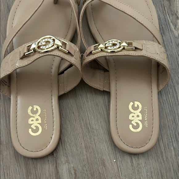 G by Guess Beige Sandals with Gold Accents - Picture 5 of 5